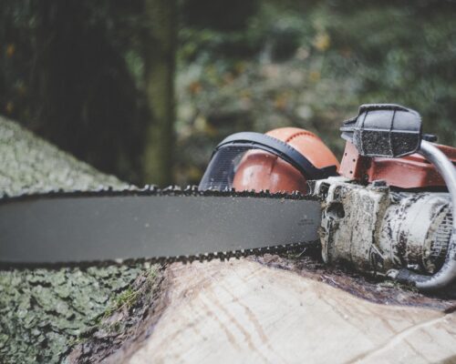 chainsaw-3655667_1920